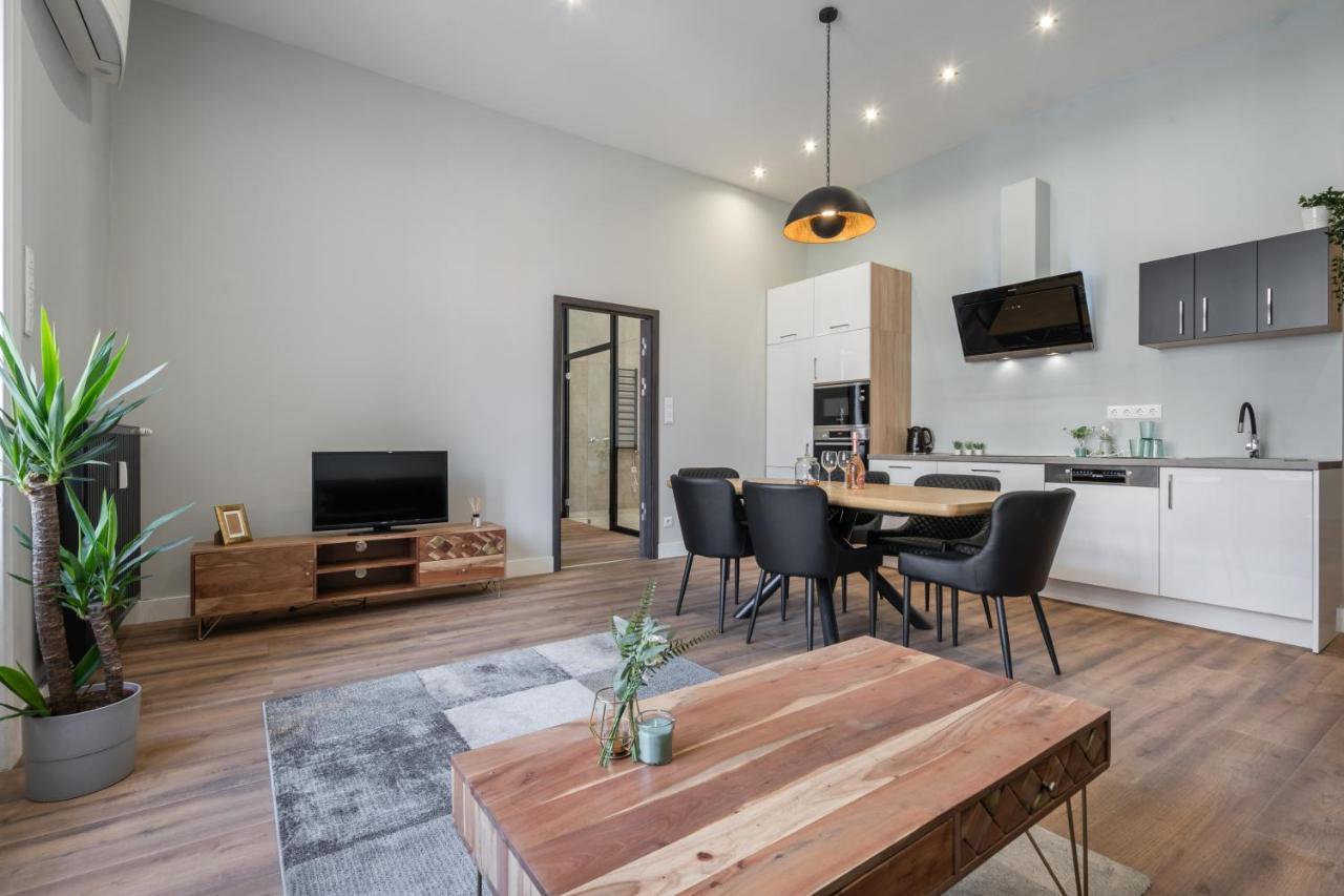 Buenos Boutique - A/C, 2 Bathrms, Amazing View Apartment Budapest Ngoại thất bức ảnh