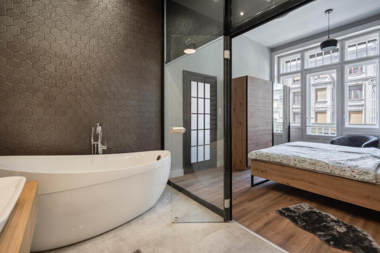 Buenos Boutique - A/C, 2 Bathrms, Amazing View Apartment Budapest Ngoại thất bức ảnh