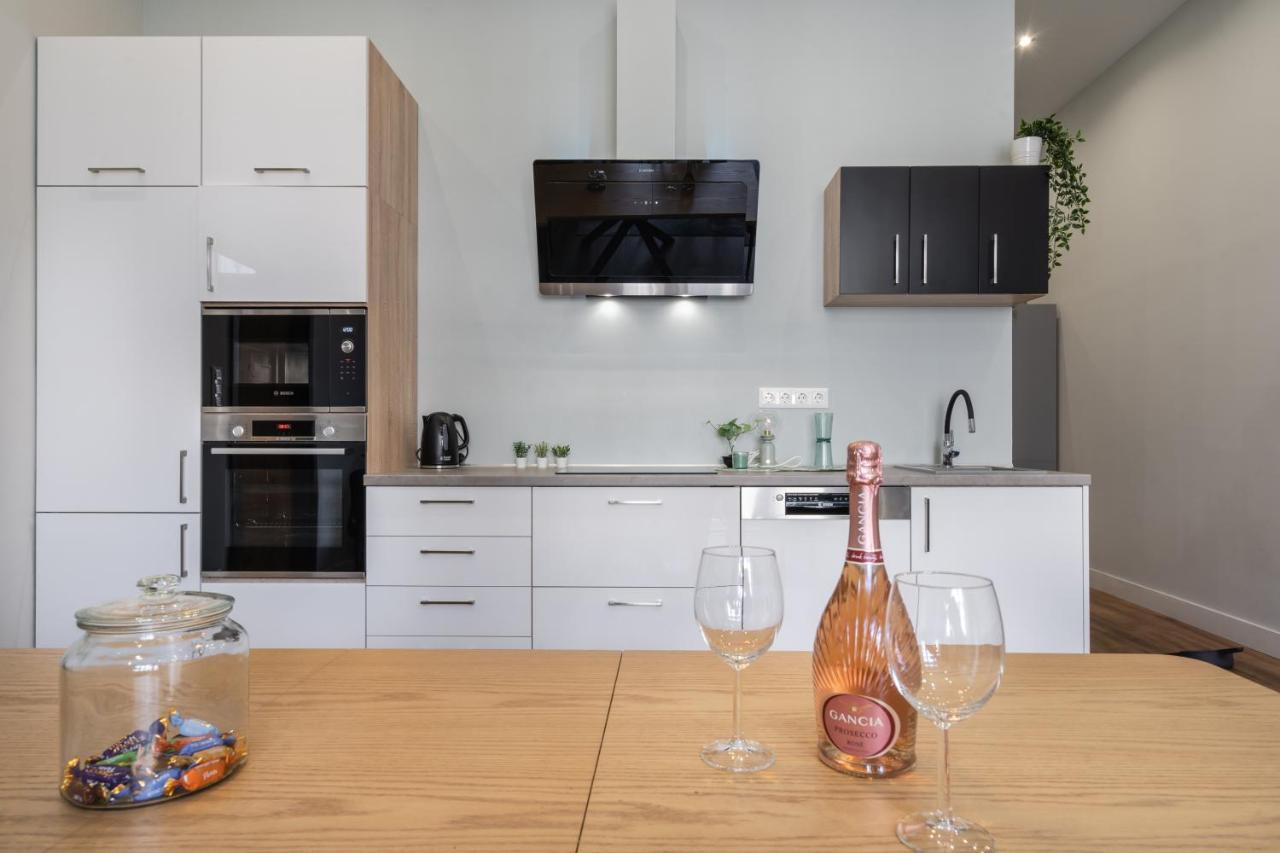 Buenos Boutique - A/C, 2 Bathrms, Amazing View Apartment Budapest Ngoại thất bức ảnh