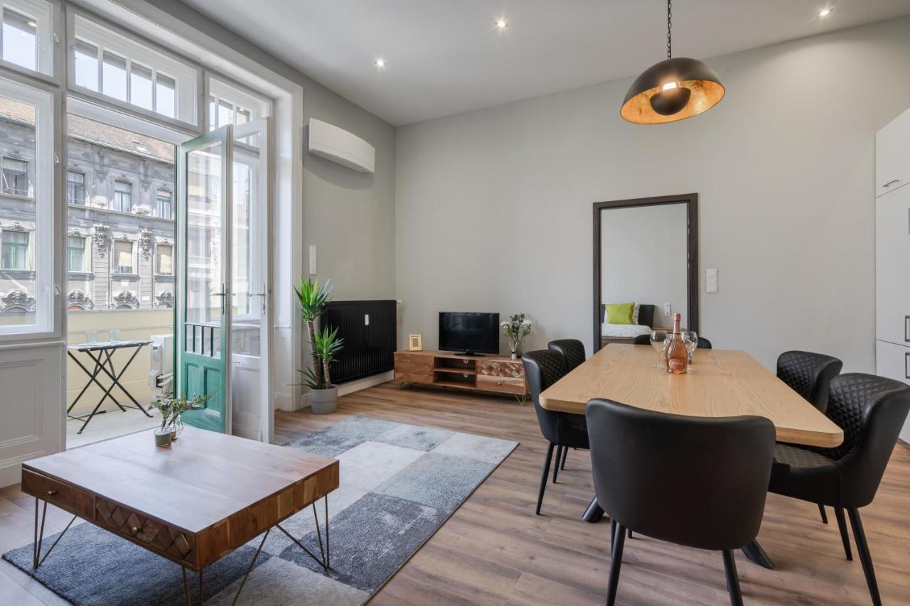 Buenos Boutique - A/C, 2 Bathrms, Amazing View Apartment Budapest Ngoại thất bức ảnh