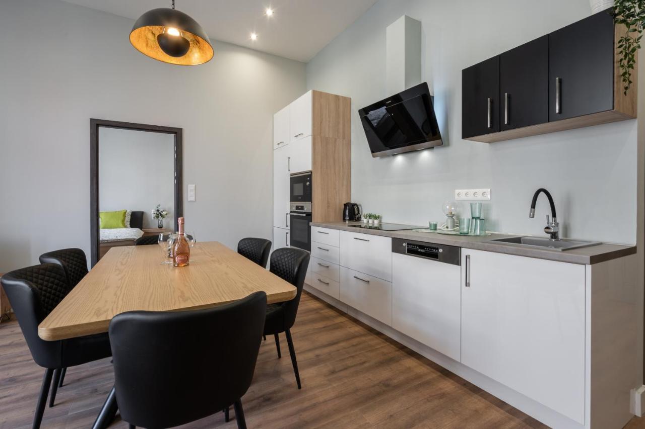 Buenos Boutique - A/C, 2 Bathrms, Amazing View Apartment Budapest Ngoại thất bức ảnh